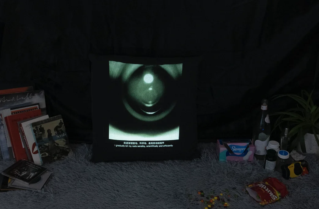 Installation documentation 7, Onychophagia